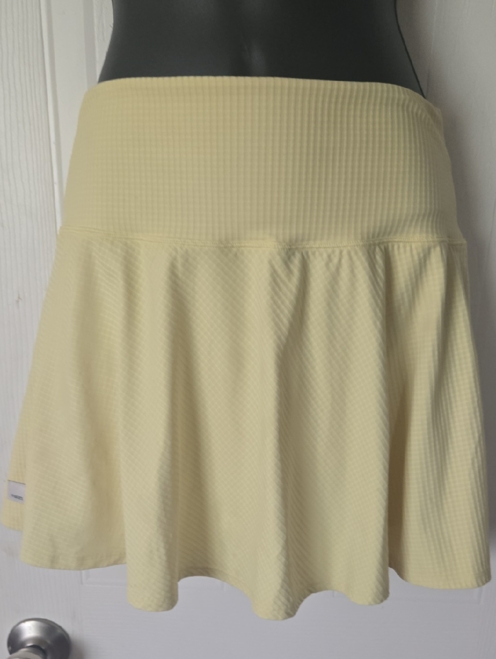 Vuori  Yellow Tennis Skirt Like New Xs